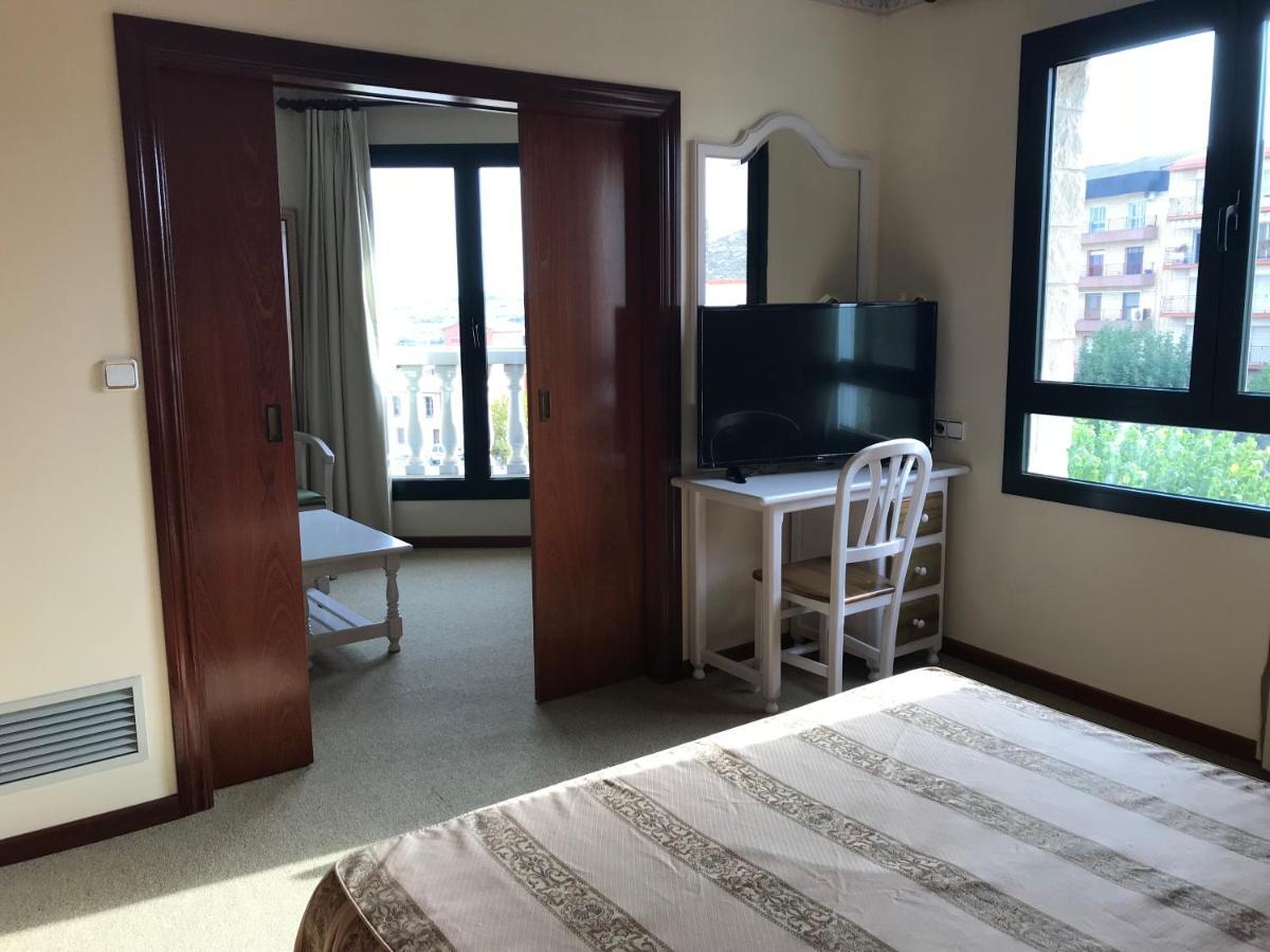 Hotel Magallon Caspe Eksteriør billede