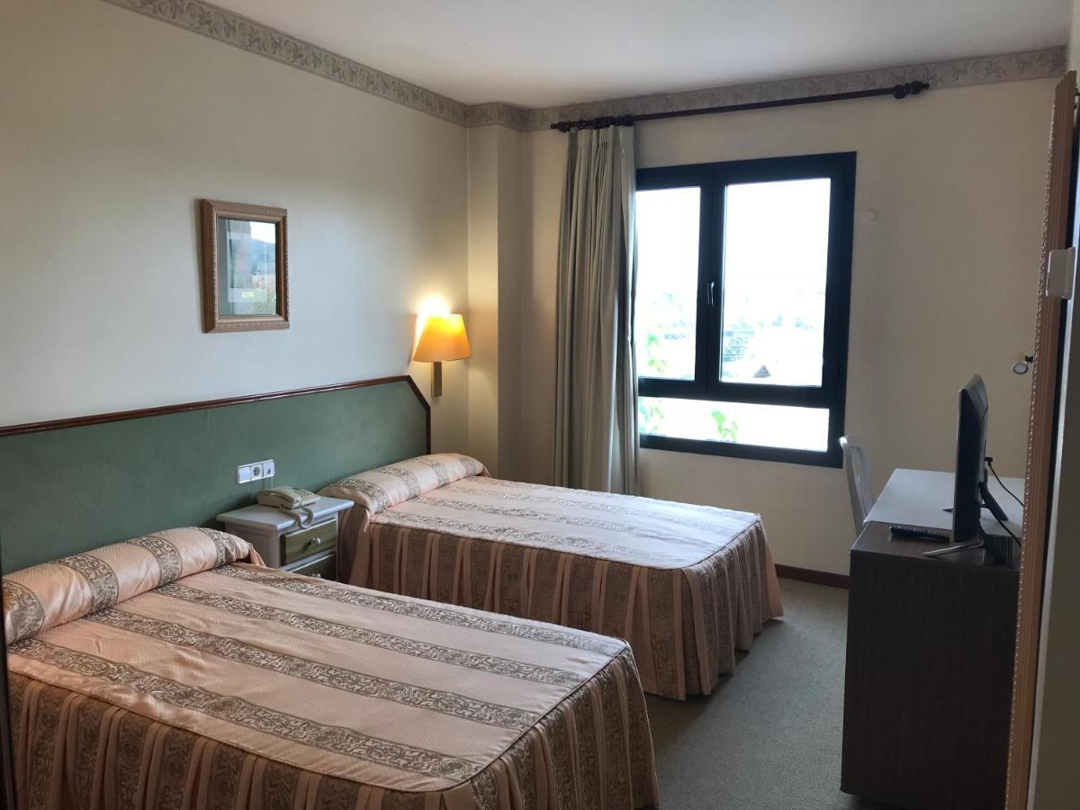 Hotel Magallon Caspe Eksteriør billede