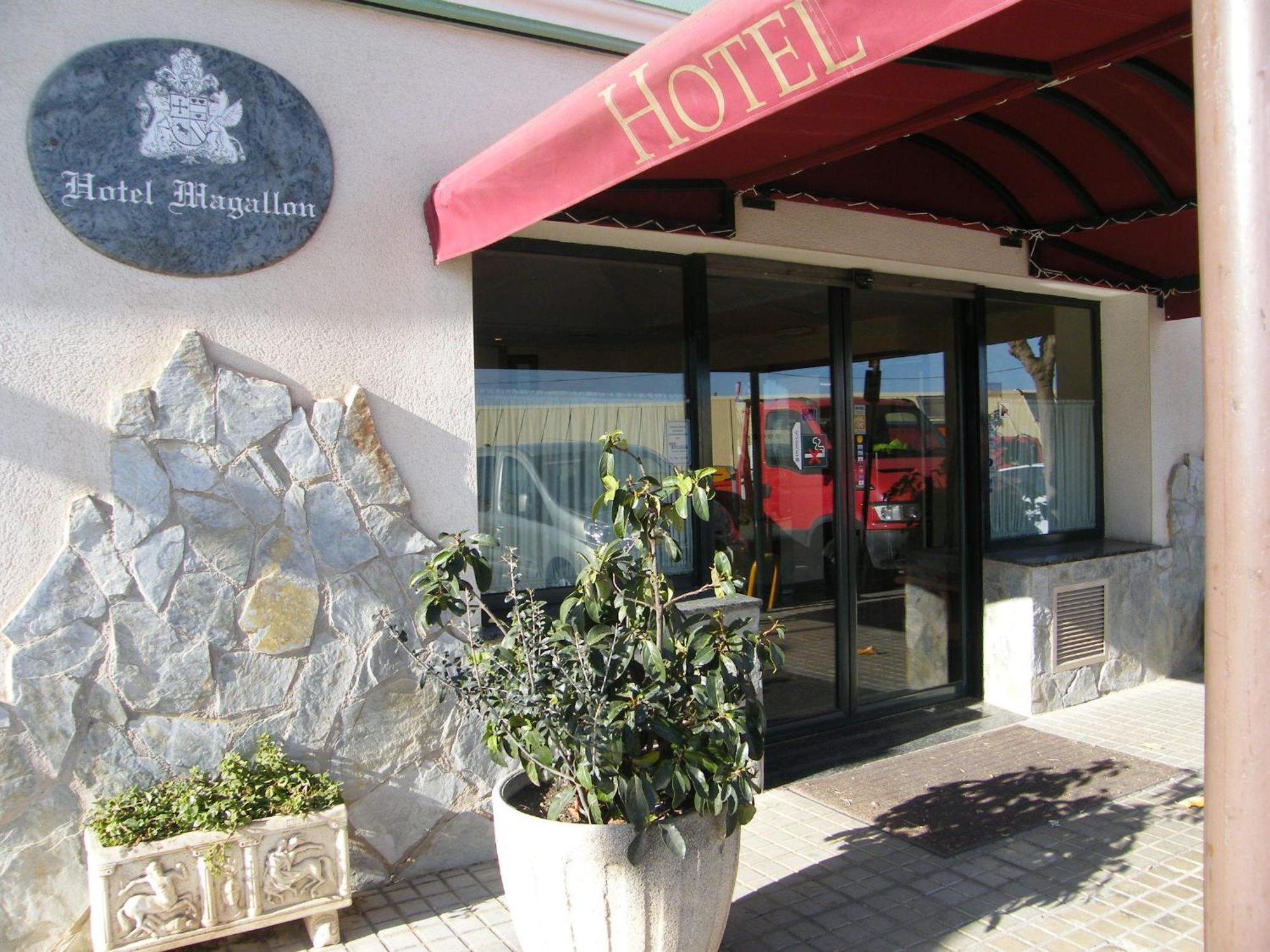 Hotel Magallon Caspe Eksteriør billede